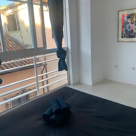 Spacious Loft / Literally At The Foot Of Alhambra Lägenhet Granada Exteriör bild