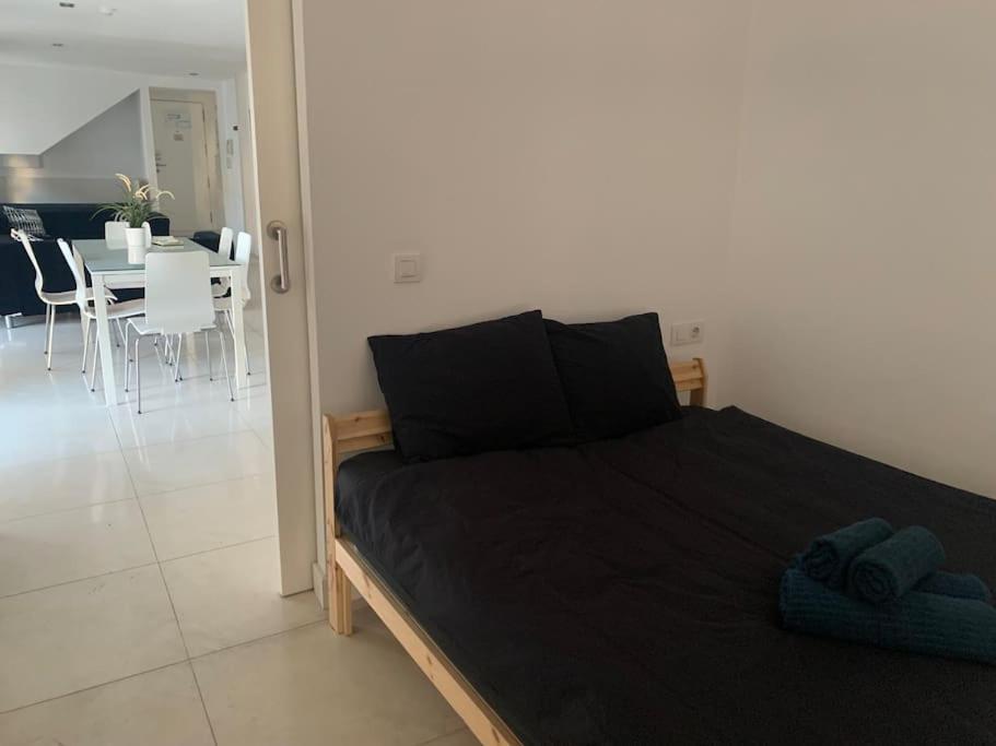 Spacious Loft / Literally At The Foot Of Alhambra Lägenhet Granada Exteriör bild